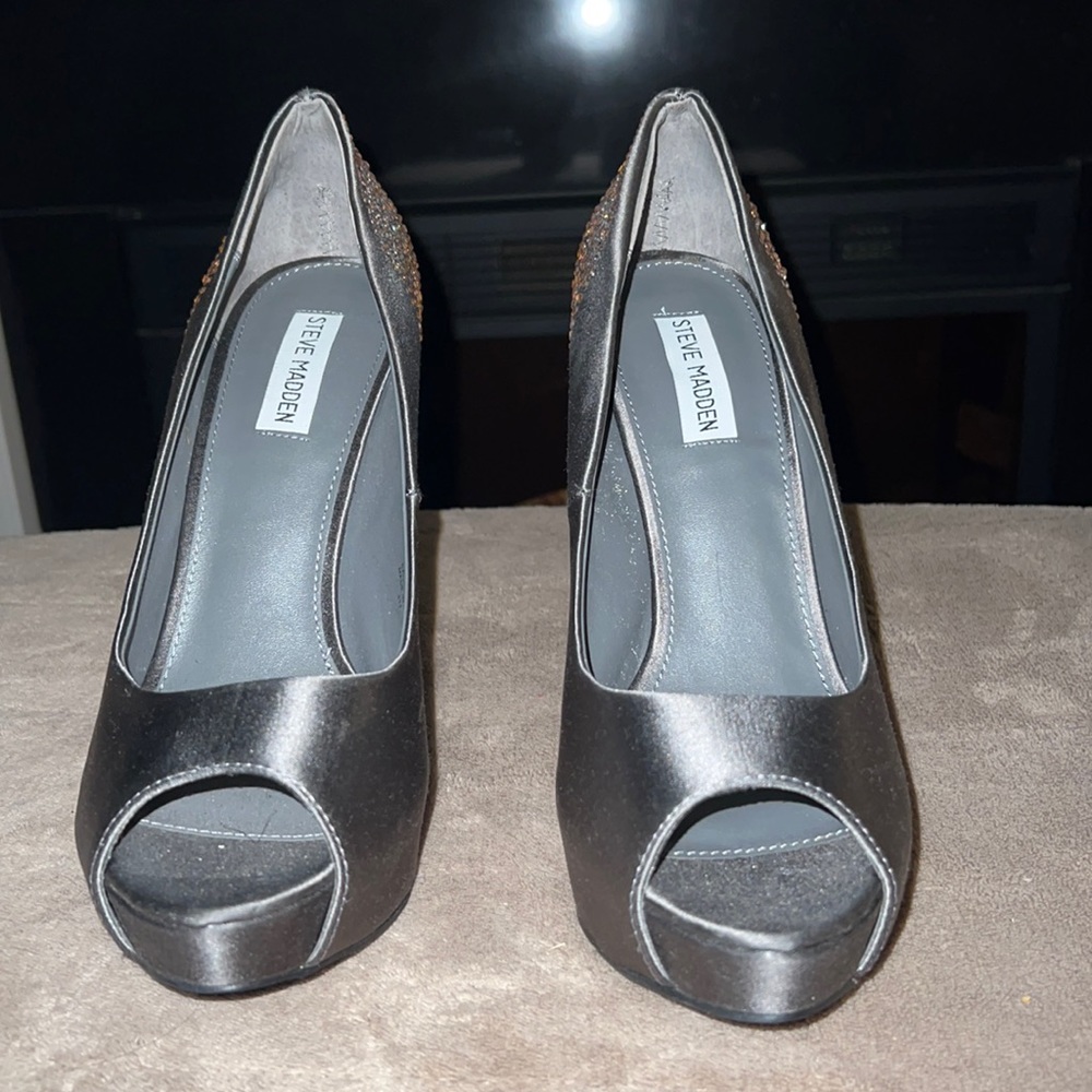 Steve Madden heel